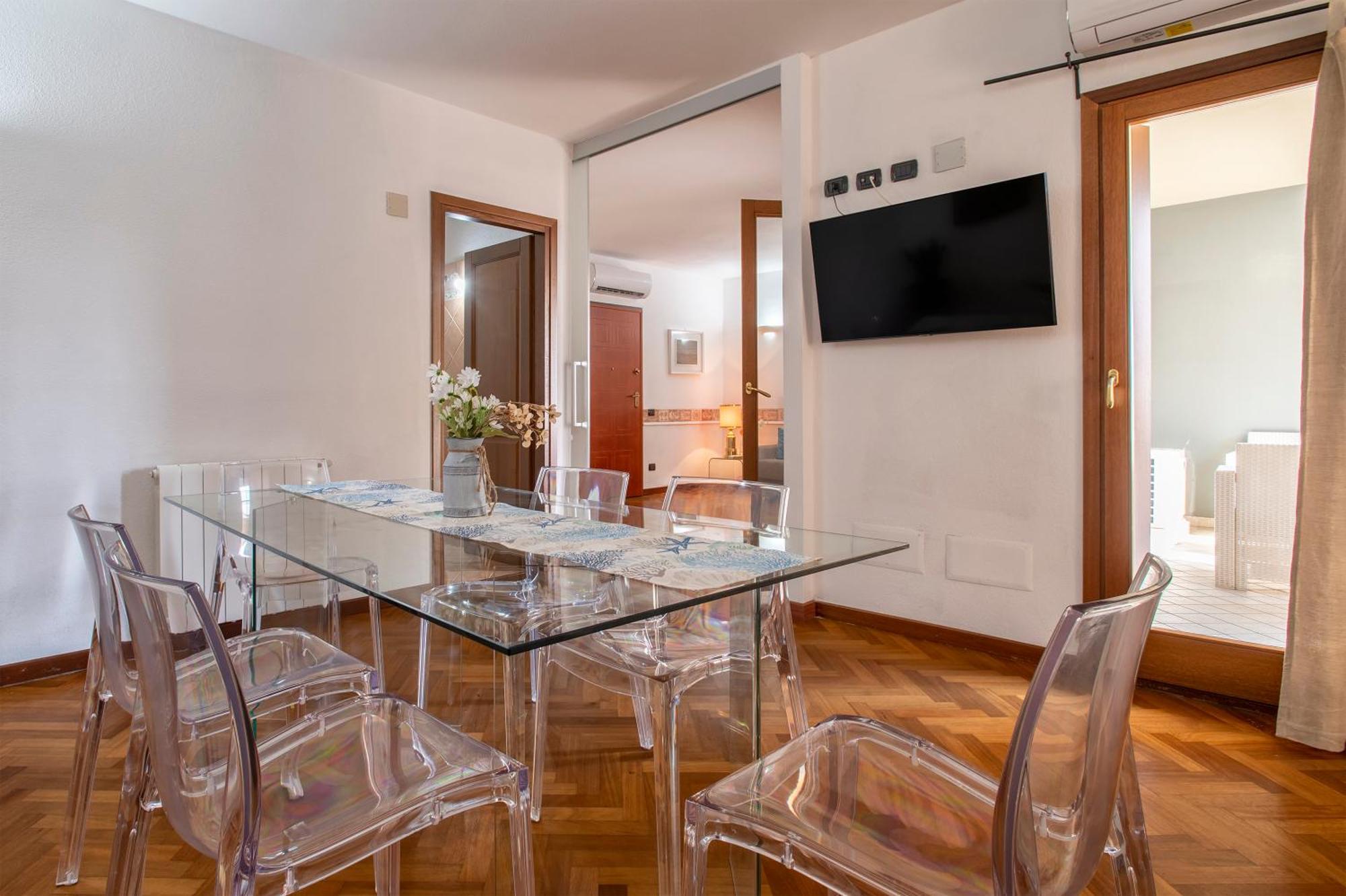 Exclusive House City Center With Private Terrace